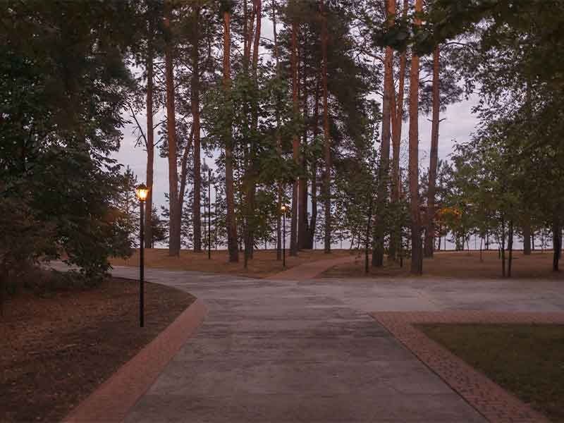 Парк в пансіоніті для літніх людей