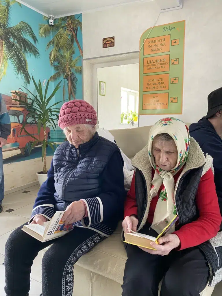 Хто може оформити соціальну пенсію без стажу в Україні та скільки платять з 2025 року?