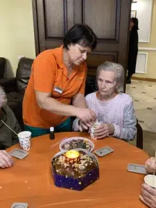 Доглядальниця Київ